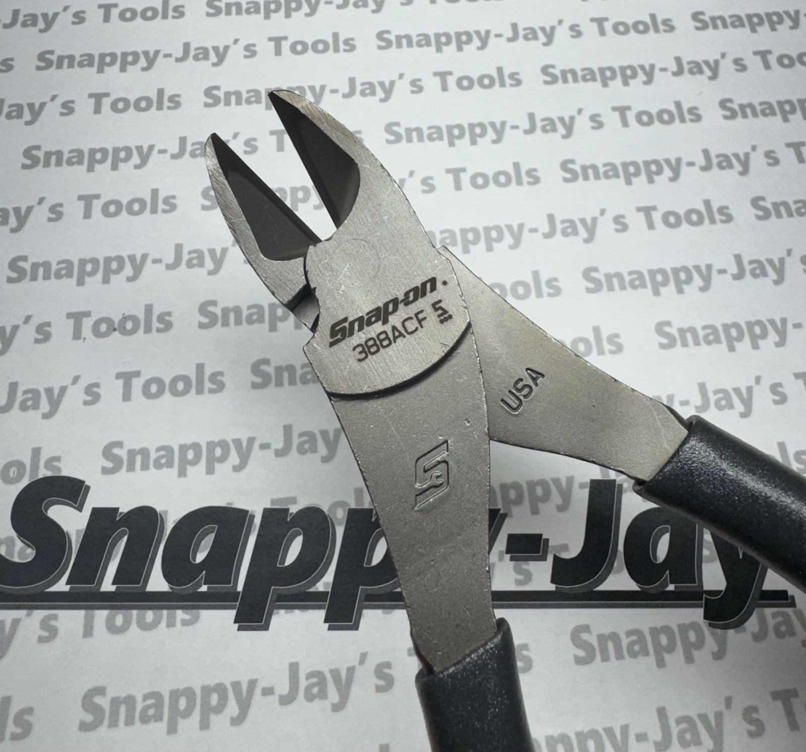 Snap-on Tools NEW DARK TITANIUM Soft Grip 8″ High Leverage Cutter Pliers 388ACF