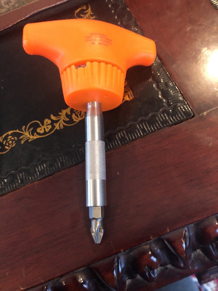 Snap On ssdmrt1o T-handle ratcheting magnetic stubby screwdriver orange