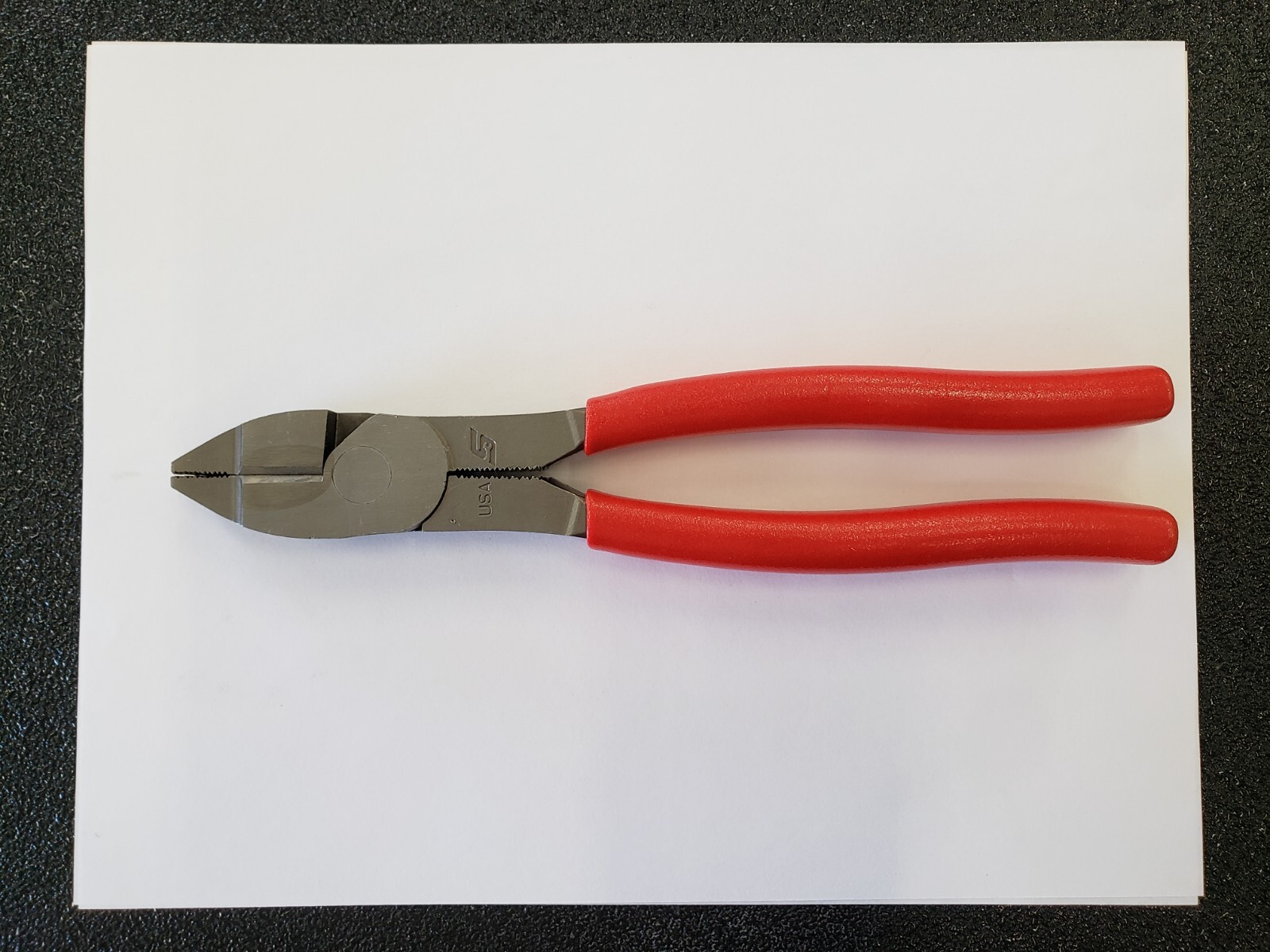 Snap-on Tools USA NEW 9″ RED Soft Grip HD Combination Lineman’s Pliers 59CF
