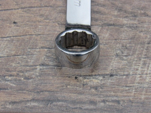 SNAP ON 17MM OEXM170B 17MM OPEN END 12 POINT BOX END COMB. WRENCH 17 MM USED