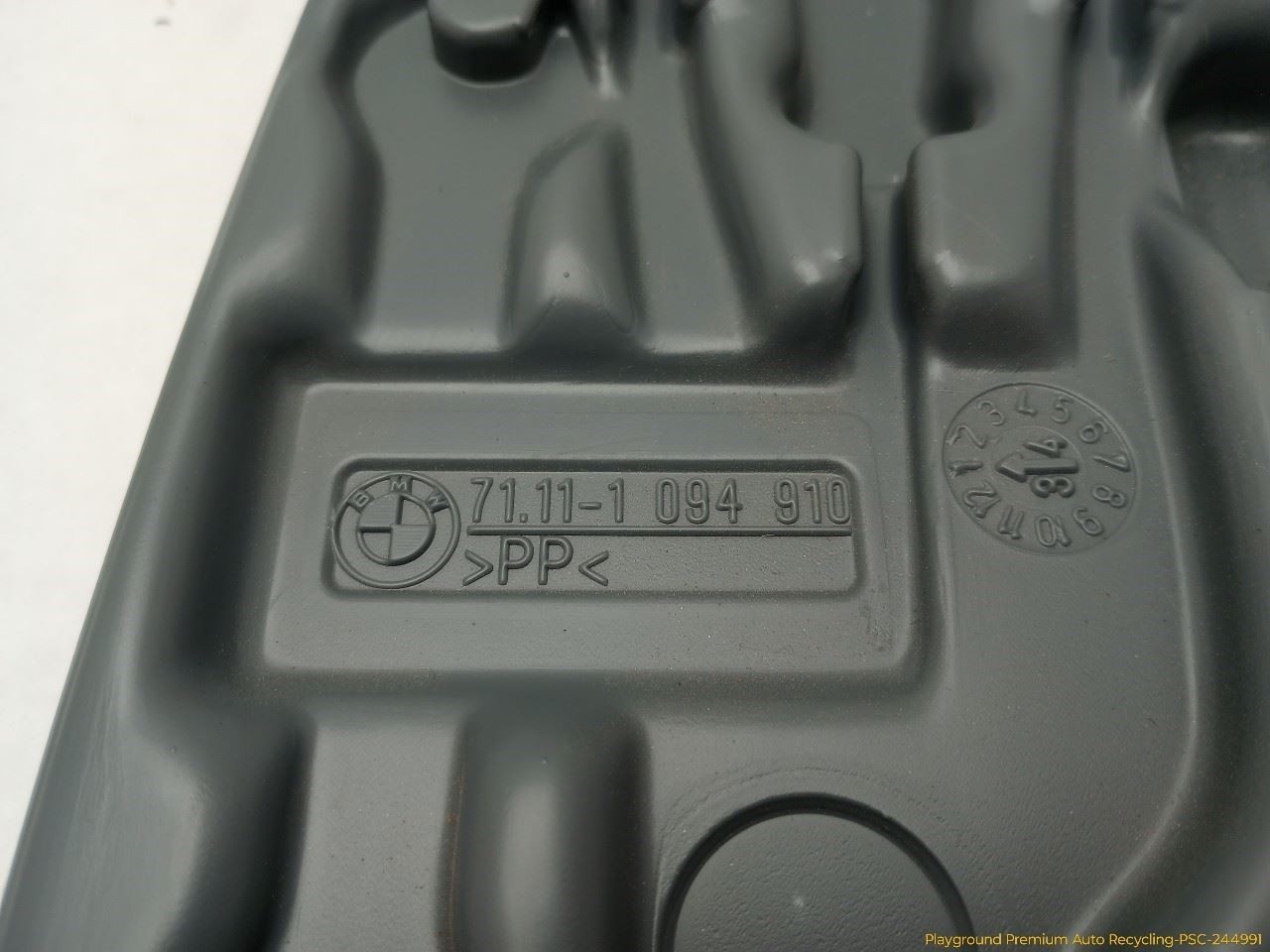 BMW 330xi E46 SEDAN Rear Emergency Tool Kit Box Fits 2001-2005 01 02 03 04 05