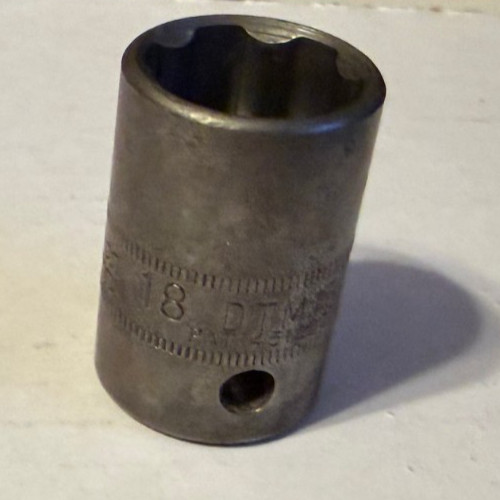 Vintage Snap-on DTM18A 1/2” drive 18mm Socket Date Code 1989