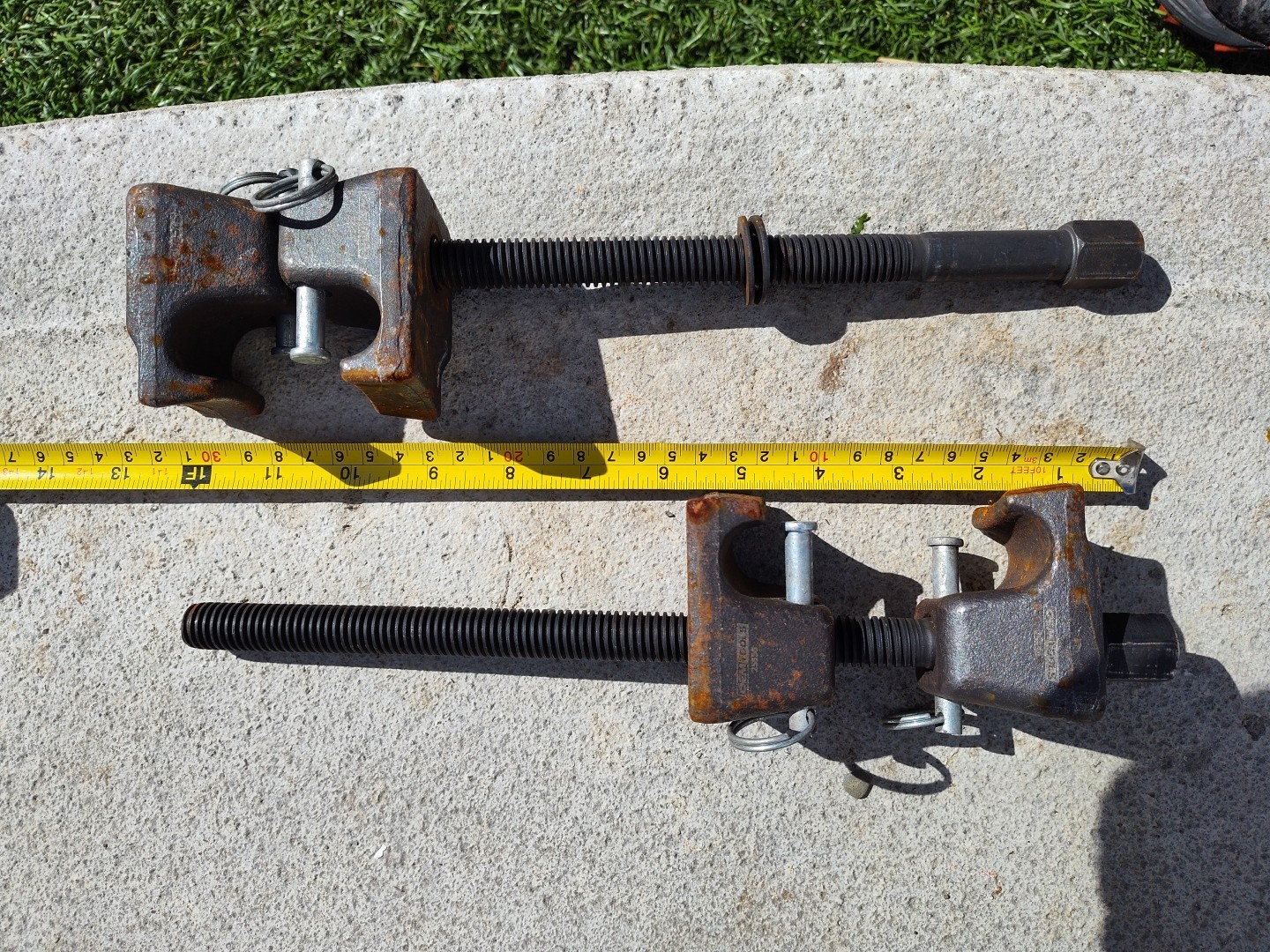 Set of 2 11.5in Strut Spring Compressors