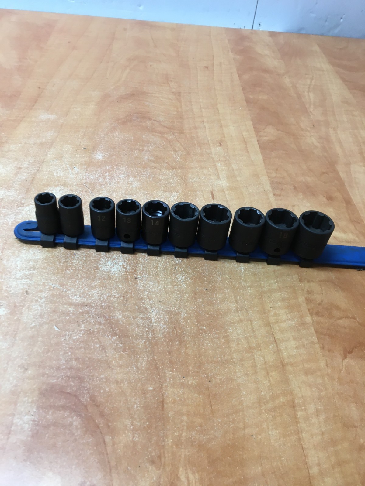 Matco Tools 10 PIECE 3/8″ DRIVE METRIC PRO NON-SLIP IMPACT SOCKET SET – SBPMA10R