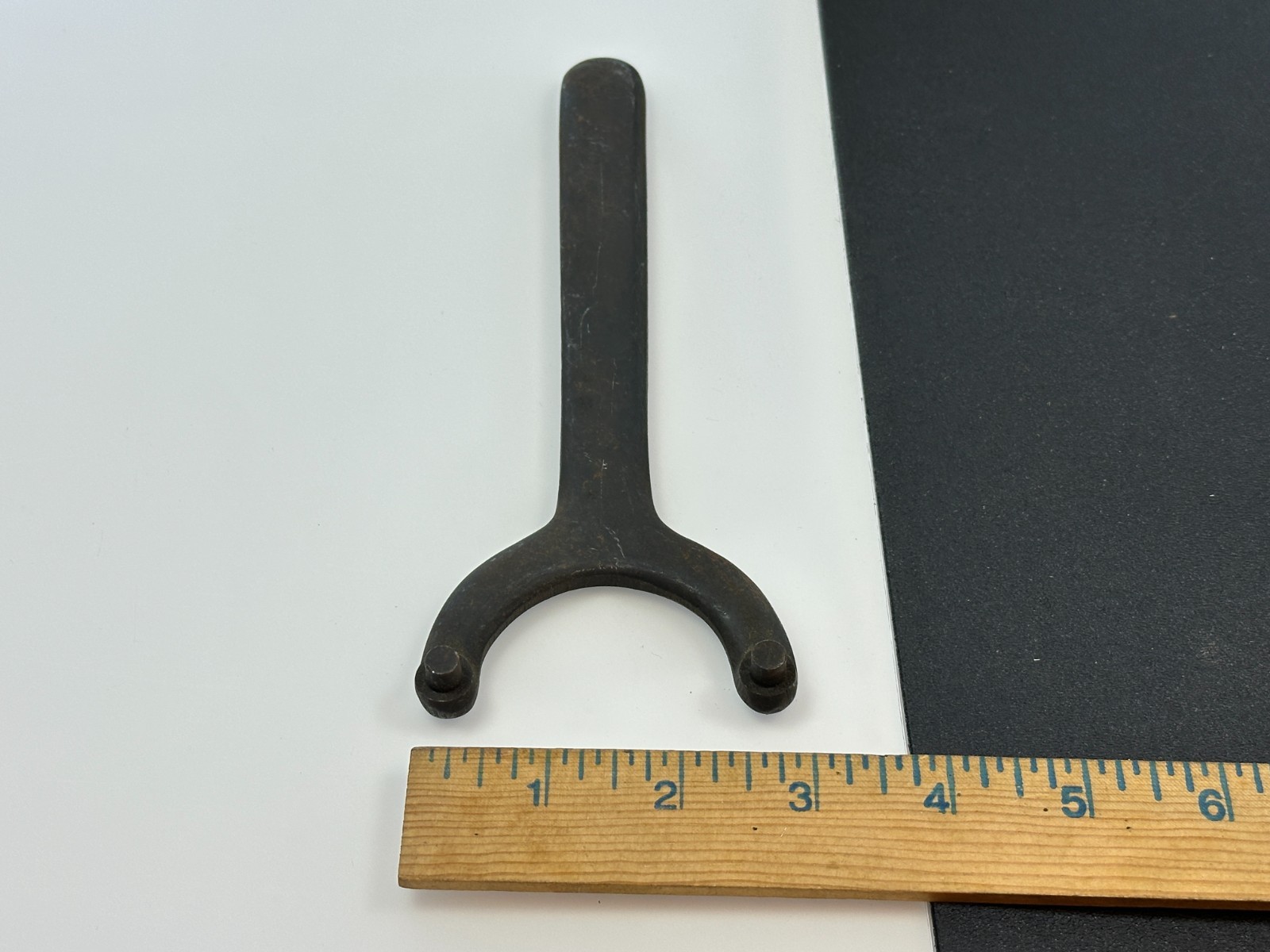Armstrong Tools USA 34-119 2-1/2″ SAE Face Double Pin Spanner Wrench, Black, NOS