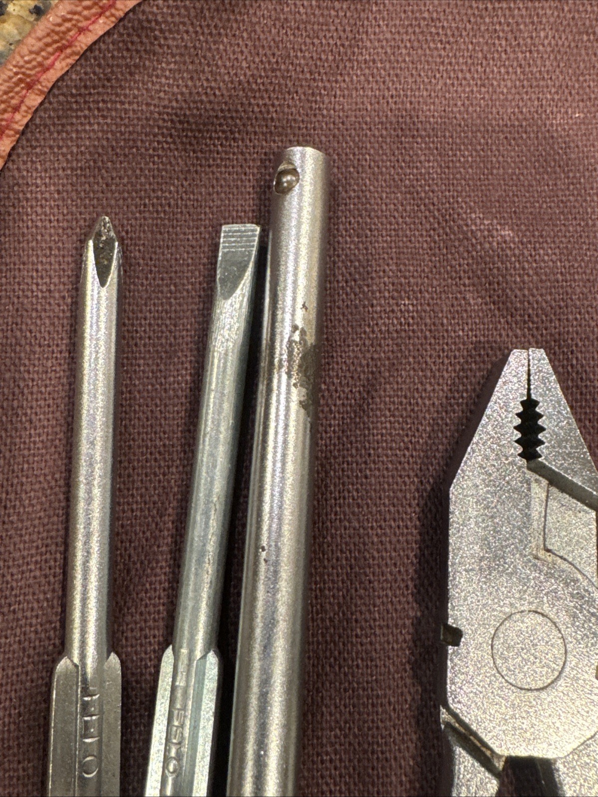 LEGIT COMPLETE Mercedes-Benz R107 560SL 13 Piece Tool Kit Roll BEST ON EBAY