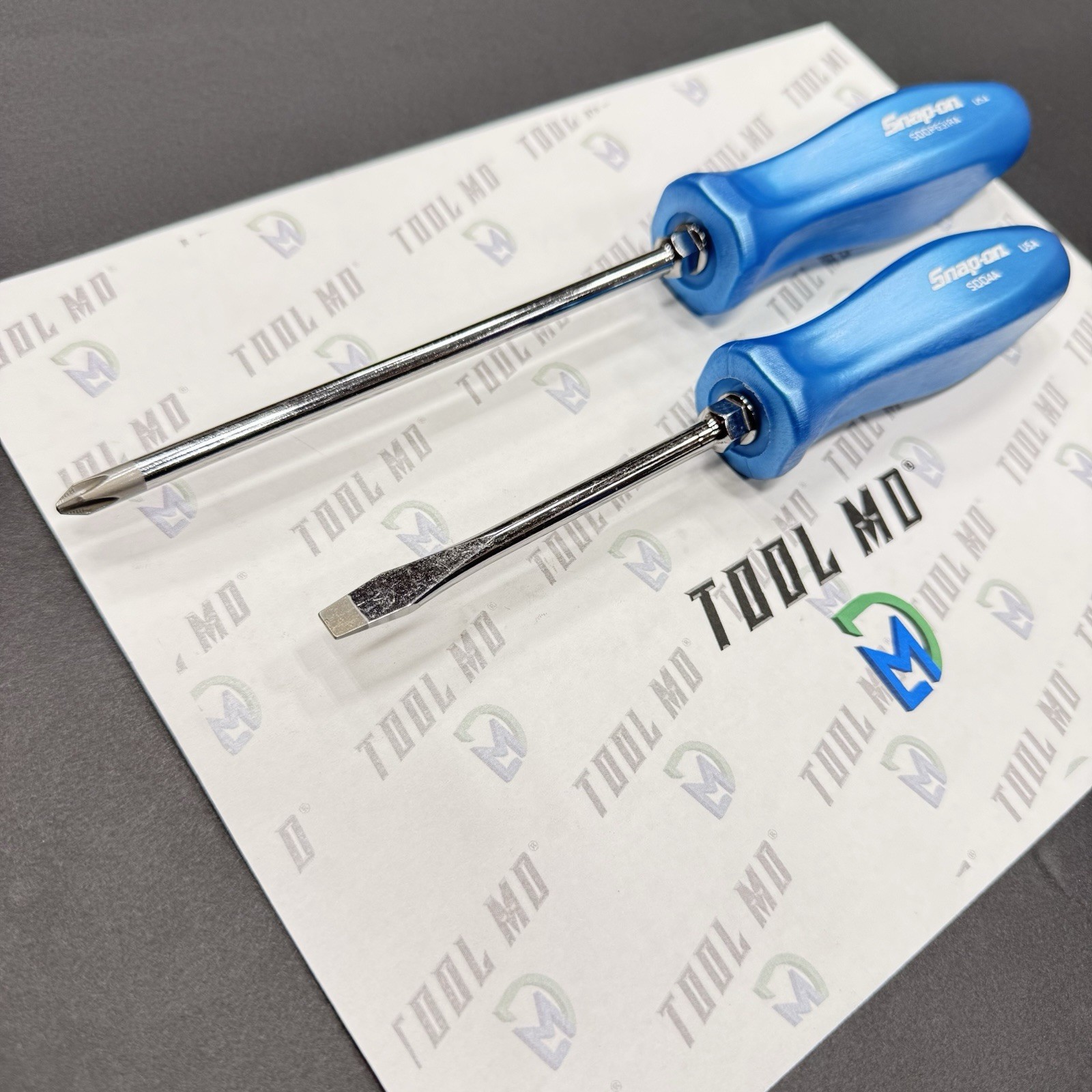 Snap-on Tools USA NEW 2pc Pearl Blue Hard Handle Screwdriver Set SDD4A SDDP63IRA