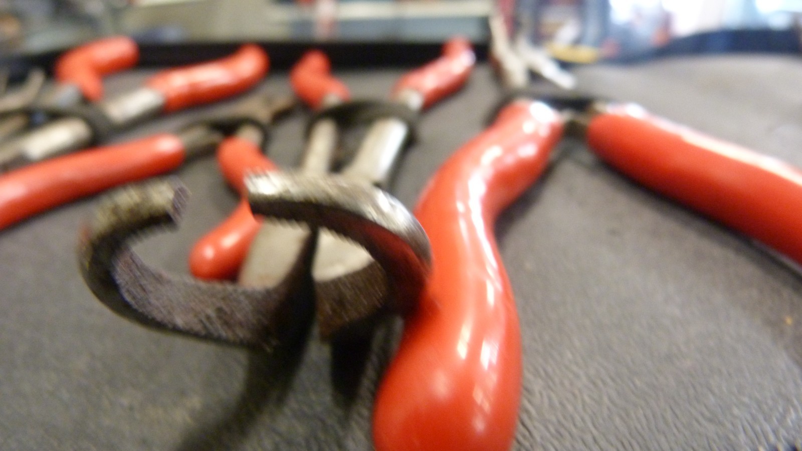 Mac Tools 9Pc Combination Pliers Set WITH CASE.