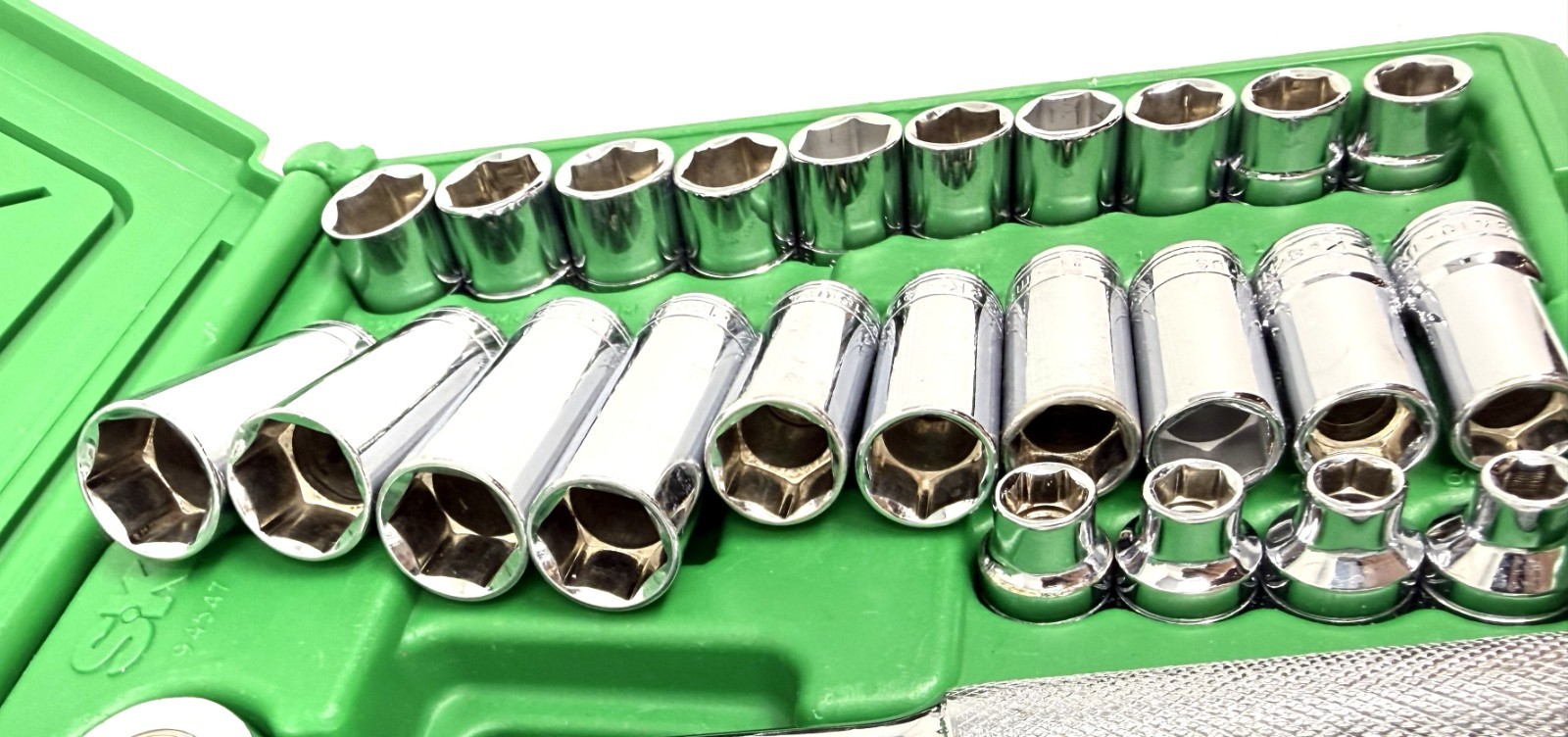 SK 94547 3/8″ 47 Piece 6 Pt Standard & Deep Metric & SAE Socket Set