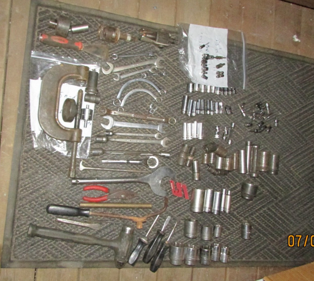 Snap On Tools large random tool lot 121 pcs
