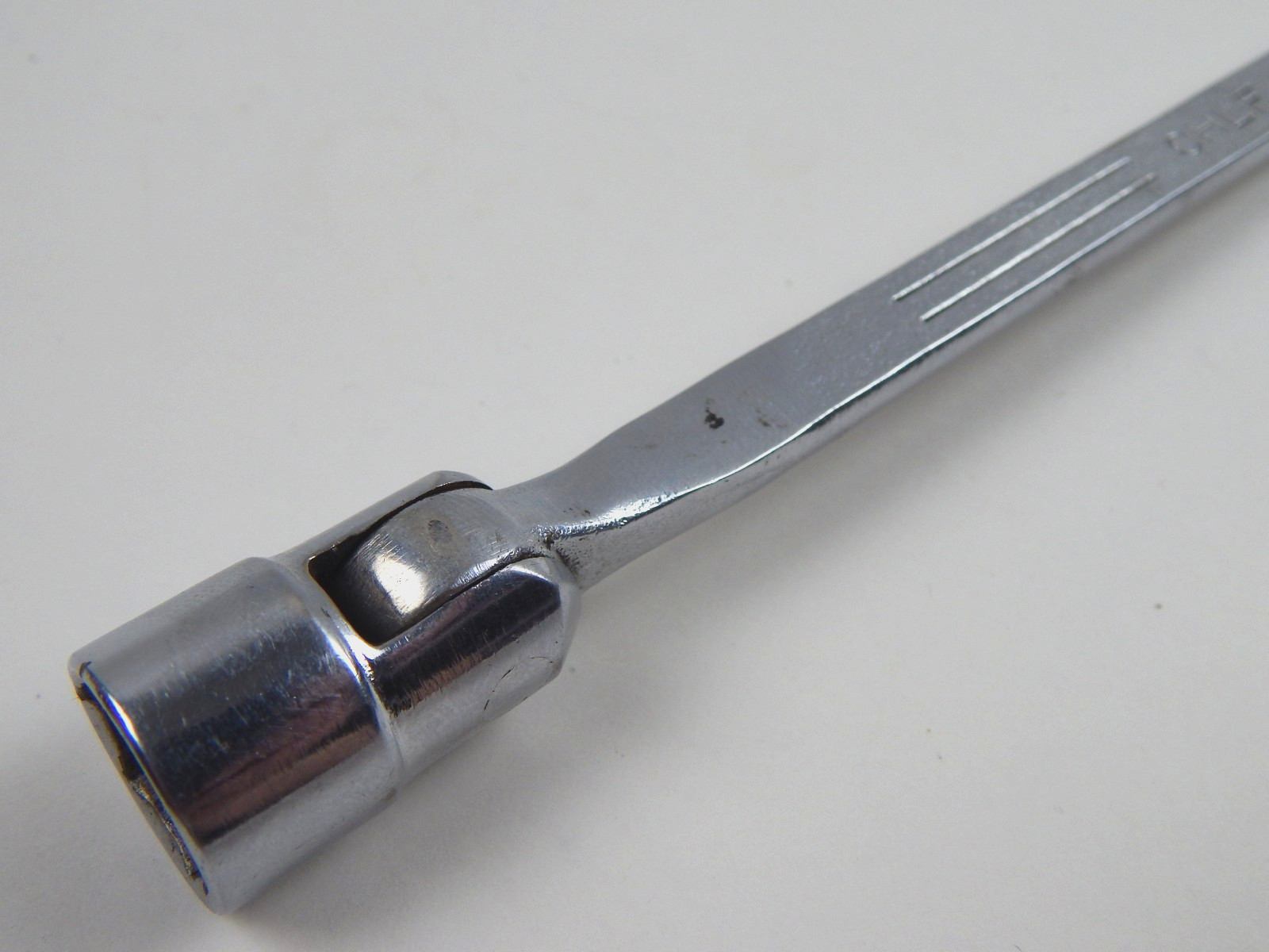MAC Tools CHLF18 9/16″ Flex-Head 6 Point Socket End Chrome Combination Wrench VG