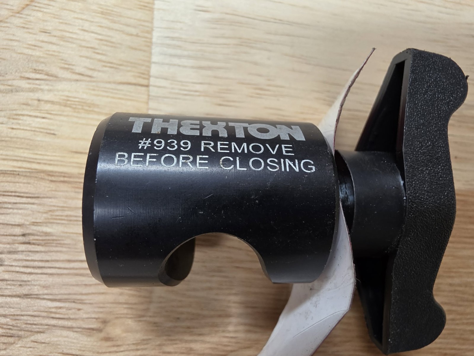 Thexton 939 Magnetic Strut Rod Lock