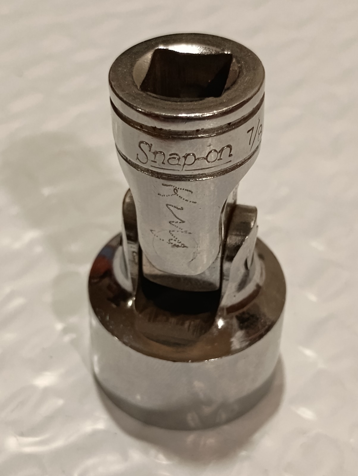 SNAP ON FS28, 3/8″ DRIVE, 7/8″ SOCKET, UNIV/SWIVEL, SHALLOW, 6 POINT.
