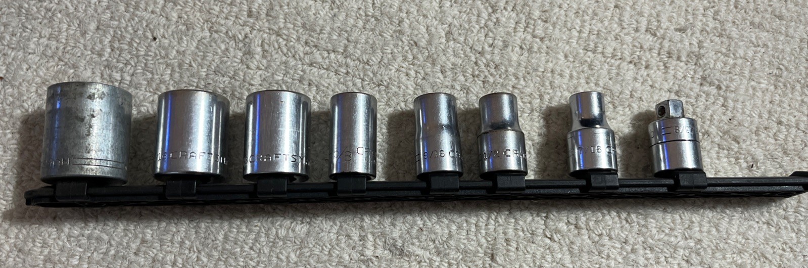 8 Craftsman sockets 12pt 1/2 drive SAE -V- 1 -1/16 15/16 7/8 5/8 9/16 1/2 7/16 +