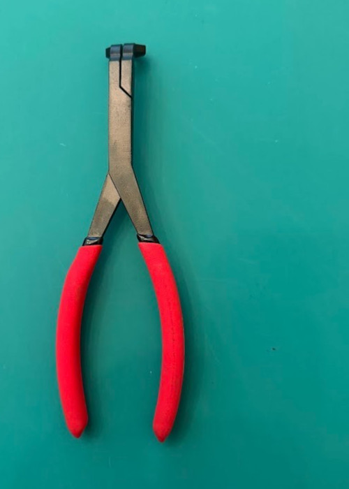 Matco Tools SPR231 PUSH PIN ANGLED REMOVAL PLIERS (New)