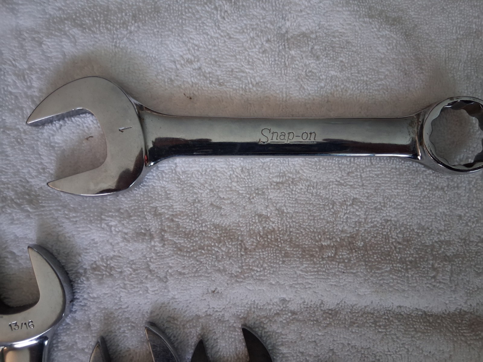Snap On tools lot 18Combo Wrenches 1”thru 3/8″ Plus 9 other snap on wrenches