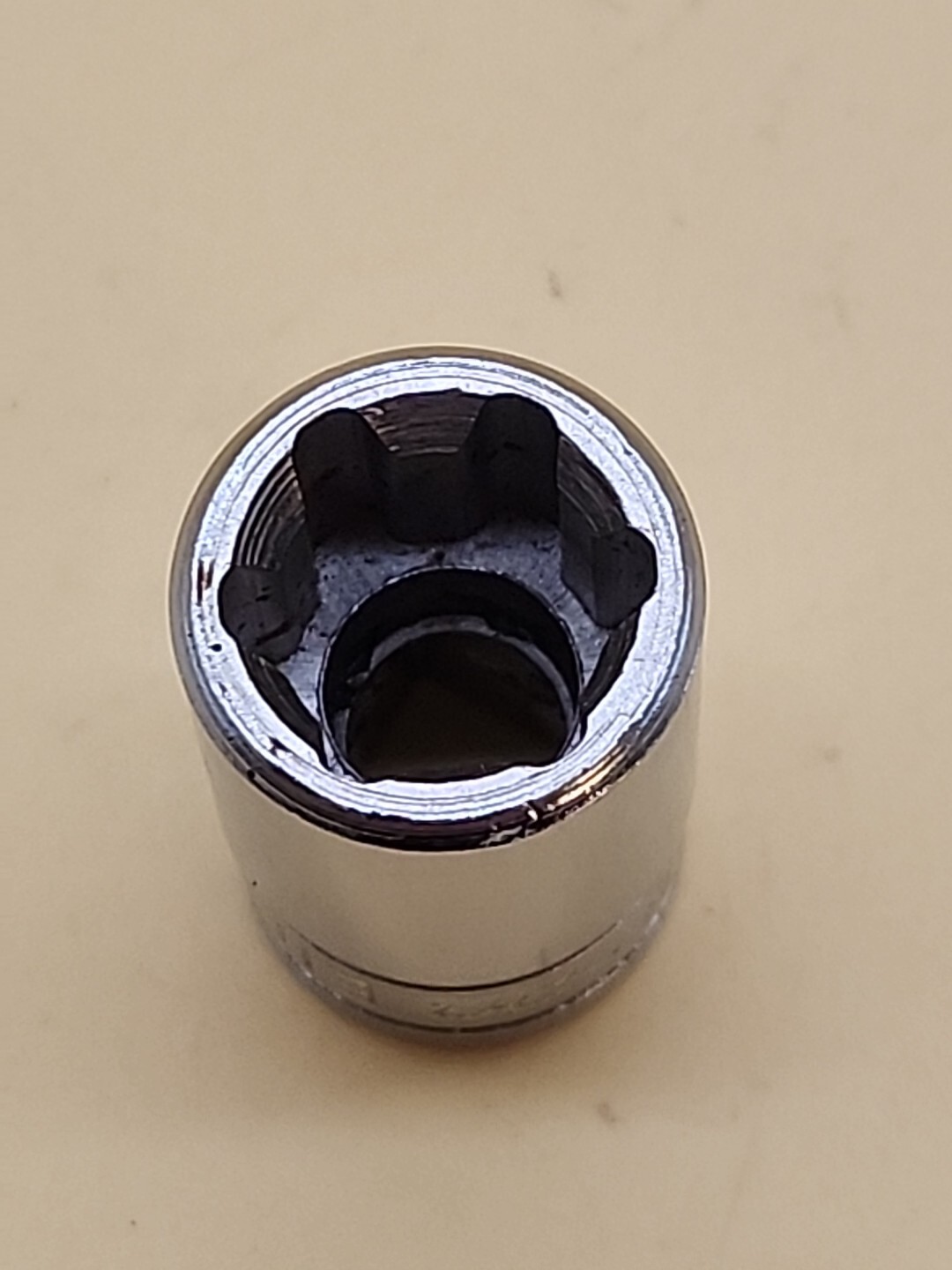 Snap-on Tools FLE160 3/8″ Drive E16 Inverted Torx Shallow Socket USA