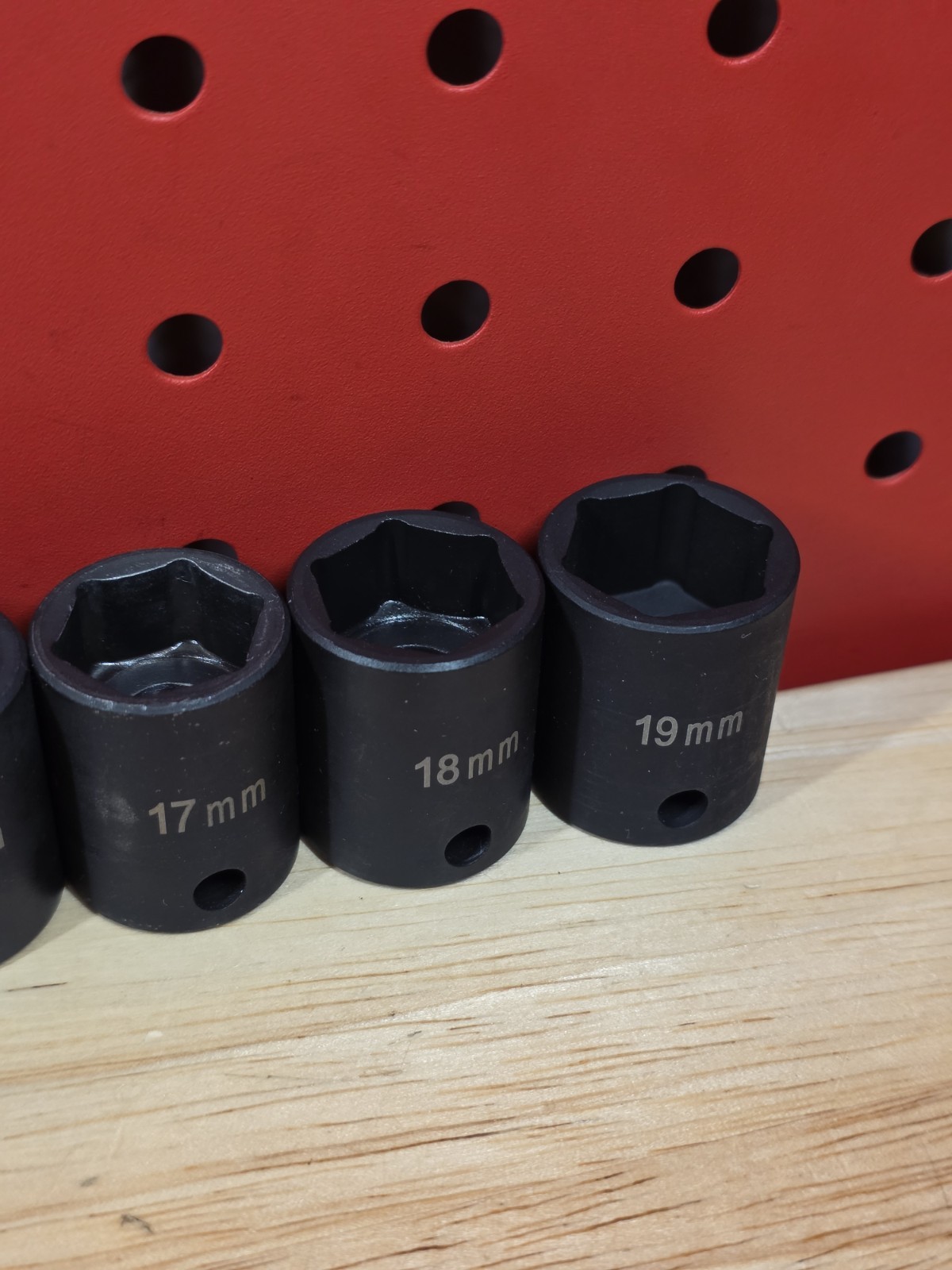 Cornwell Tools 7-19mm 13-Piece 3/8″ Drive 6-Point Metric Shallow Impact Set NICE