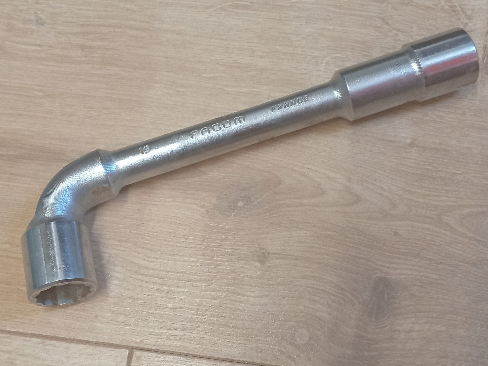 Facom 76.19, 19mm, Vanachrome Angled, Pass Through Socket Wrench, Made In France