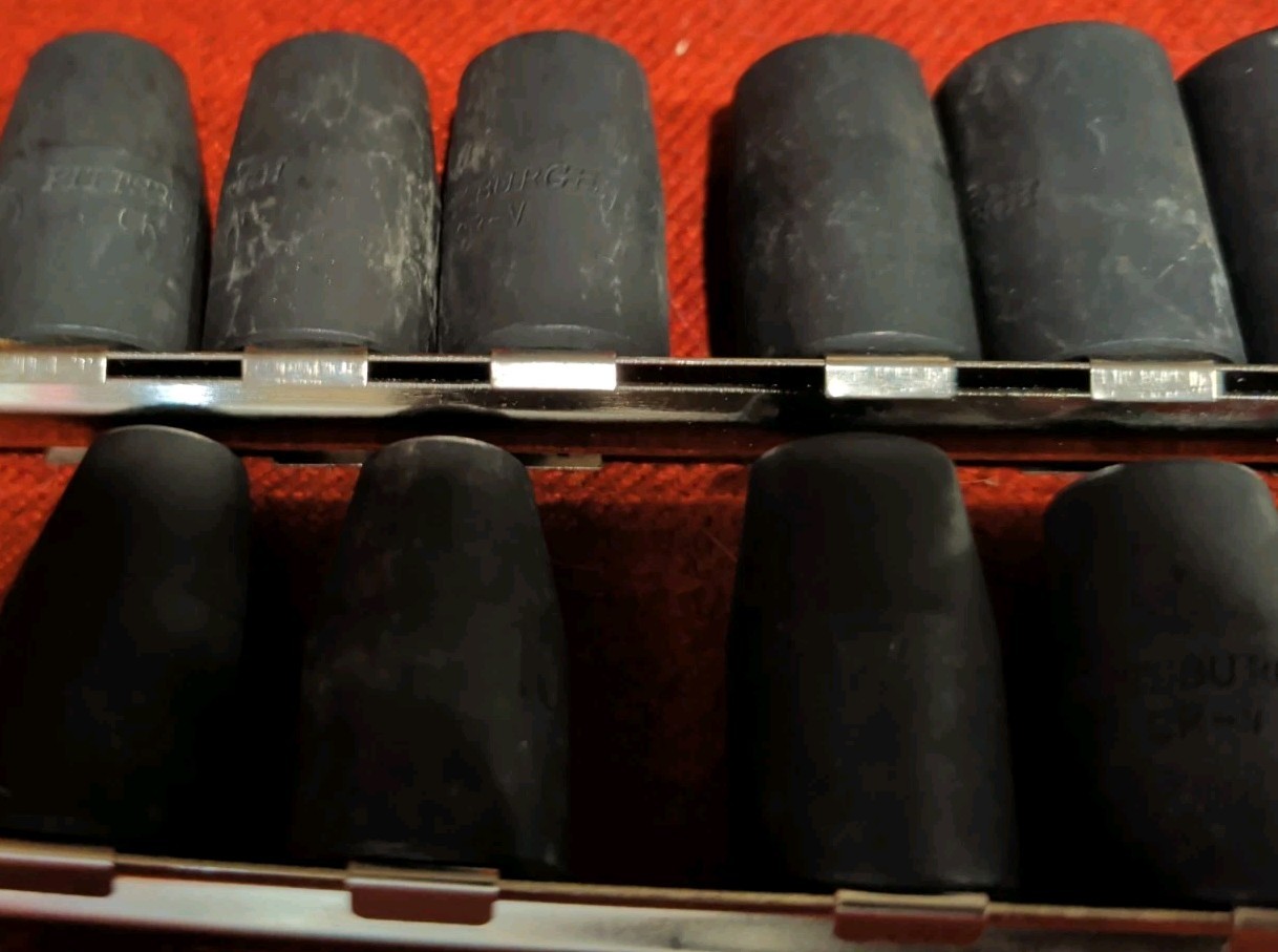 Pittsburgh 37 PC Impact Socket Set 1/2 Metric And Sae, 3/8 Sae Deep And Shallow