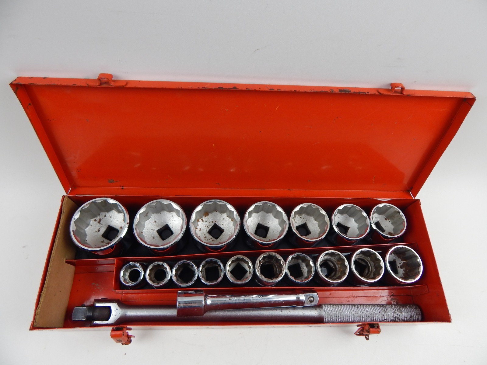Craftsman Taiwan 3/4” Drive Socket Set 7/8” to 2-3/8” w/ Braker Bar & Case READ