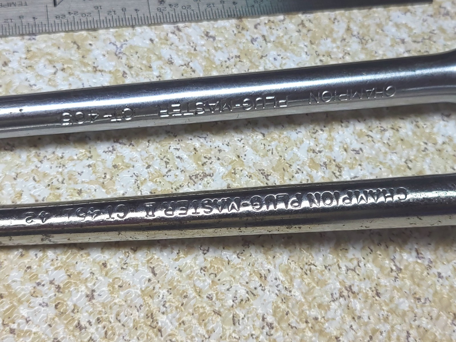 Two Champion Plug Master Ratchets CT405 & CT451 USA 🇺🇸 3/8 Dr Nice!