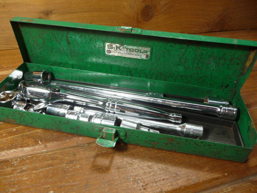 SK Tools Box w Husky 3/8 in. Drive Ratchet and Socket Set