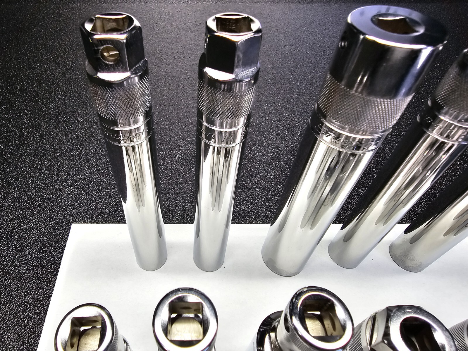 Snap-on Tools NEW 3/8″ Drive 16pc SAE & Metric 6pt & 12pt Spark Plug Socket Set