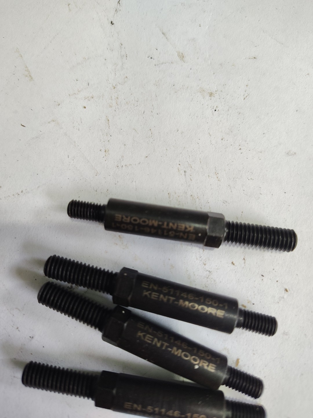KENT MOORE EN-51146-150 Injector Remover Adapter Screws (SET OF 8) -NEW-