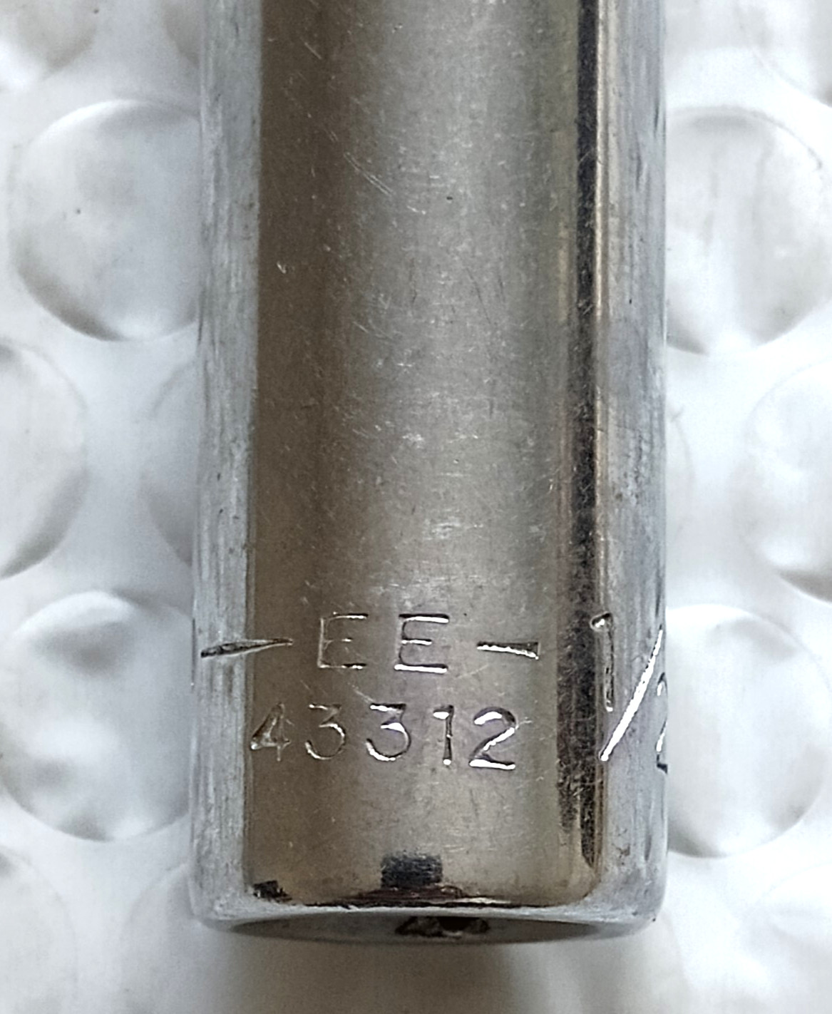 CRAFTSMAN TOOLS USA EE43312, 3/8″ DRIVE, 1/2″ SOCKET, 2.5″ DEEP/HIGH, 12 POINT.