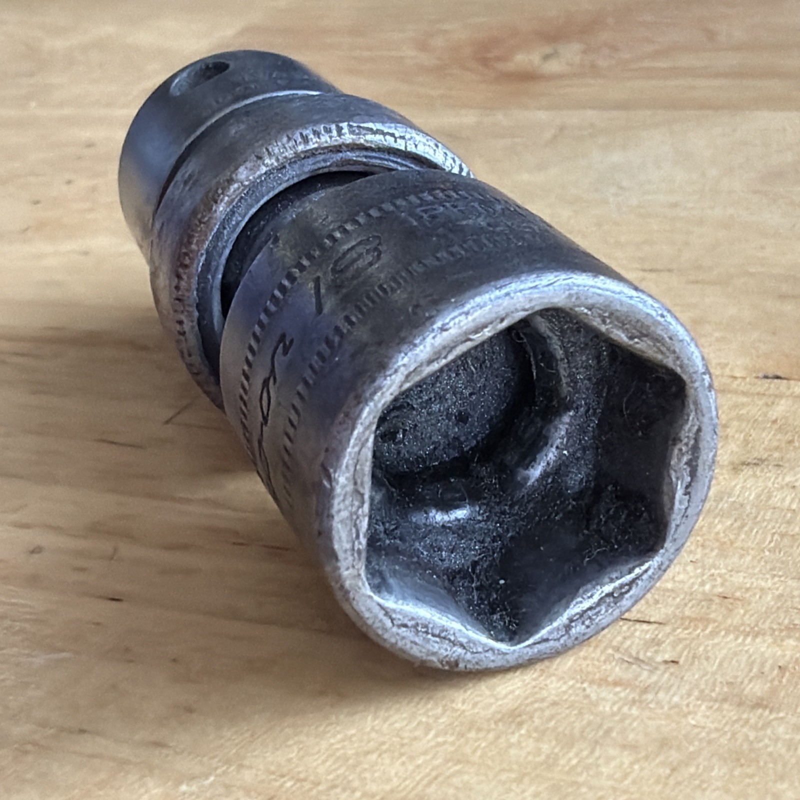 Snap On Tools 18mm Universal Swivel Impact Socket 3/8″ Drive 6pt IPFM18B USA