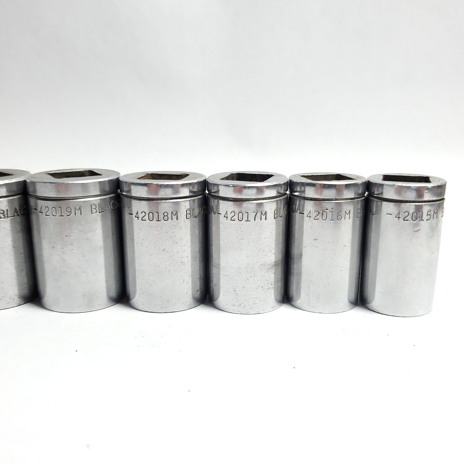 Blackhawk 13 pc. 1/2″ Drive Metric Socket Set 27mm-15mm 42027M-42015M