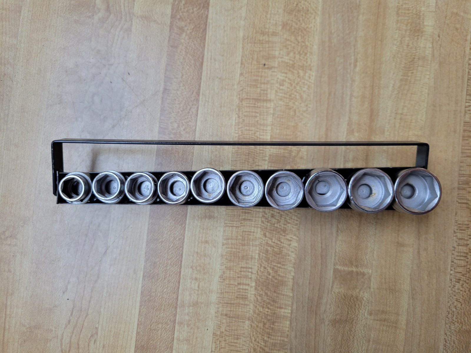 CRAFTSMAN 3/8″ Dr. 10PC. METRIC UNIVERSAL SWIVEL SOCKET SET, 10-19MM Made USA