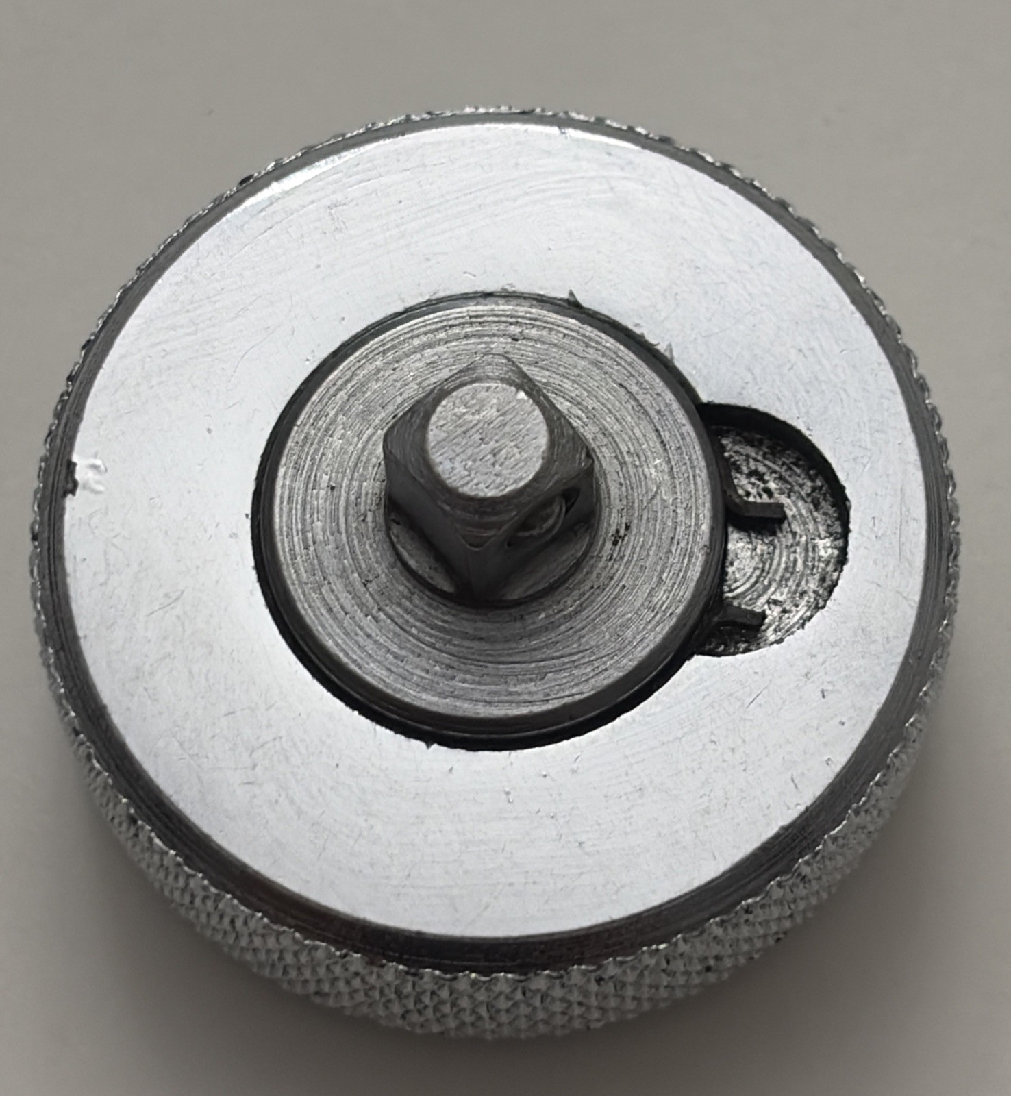 SK Tools 1/4″ Drive Palm Thumbwheel Ratchet 49270 USA Knurled Sides