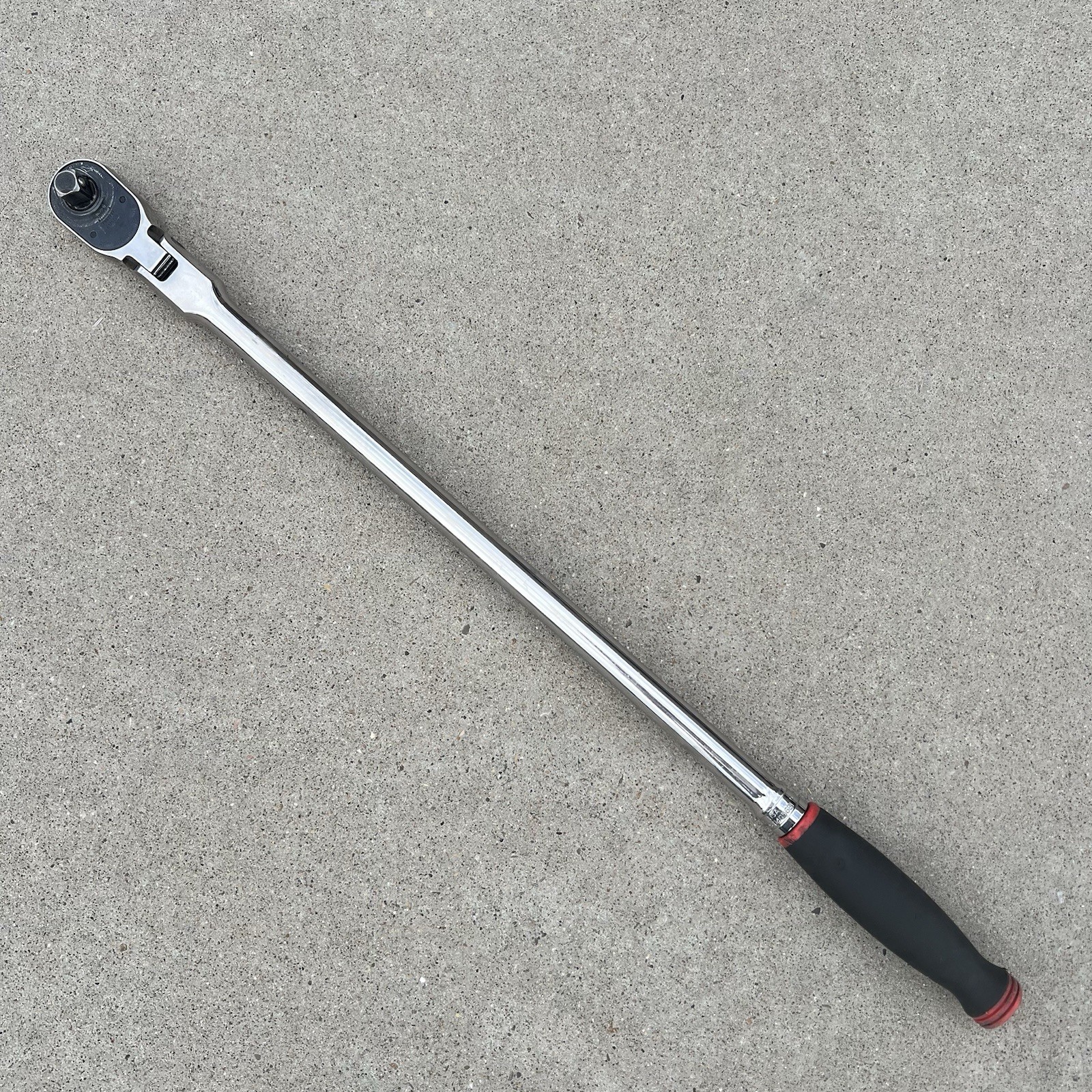Snap-on Tools SHLX80A 1/2″ Locking Flex-Head Red Soft-Handle Ratchet