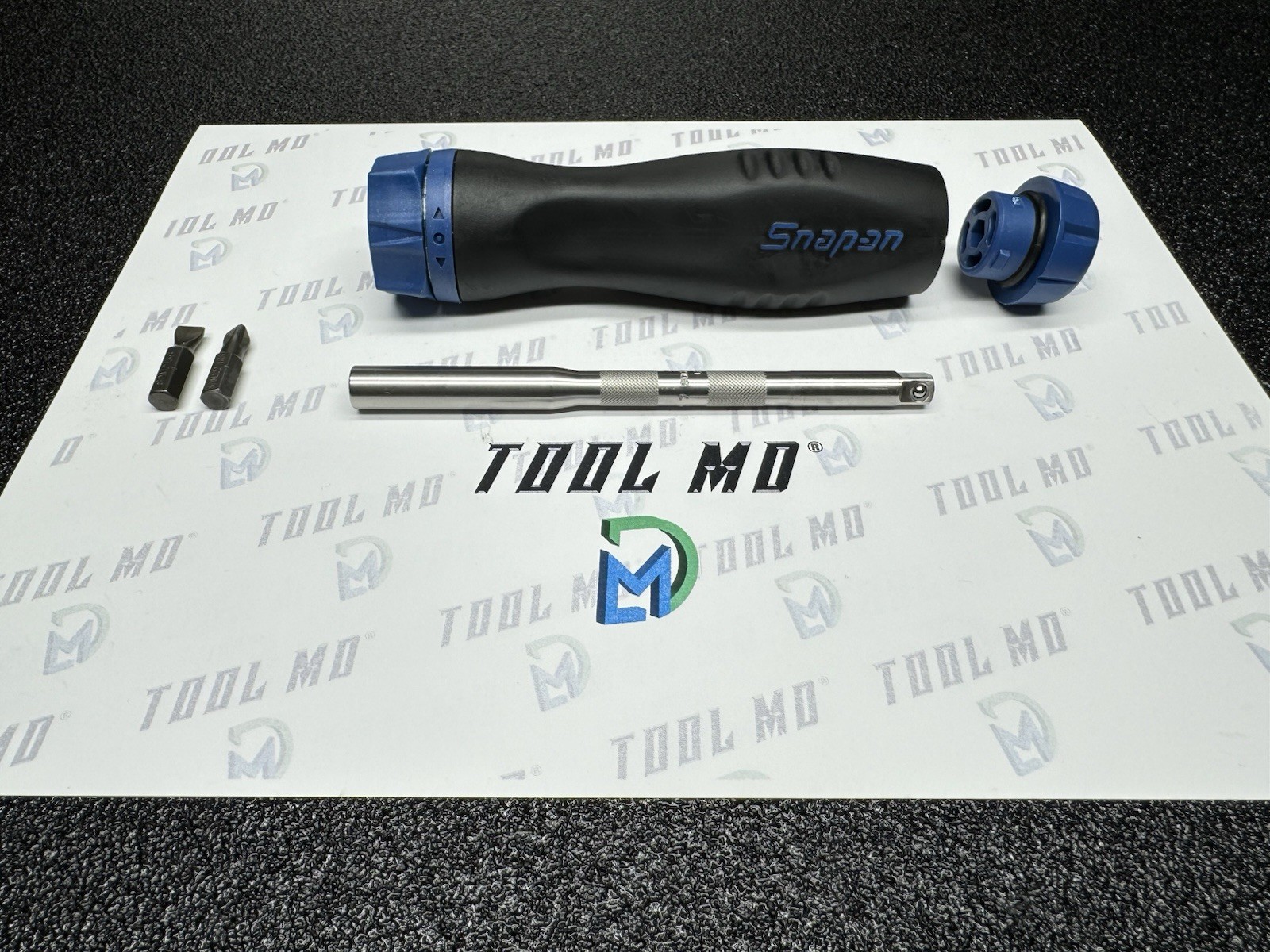 Snap-on Tools NEW POWER BLUE Soft Grip Ratcheting Screwdriver w Bits SGDMRC44BMB