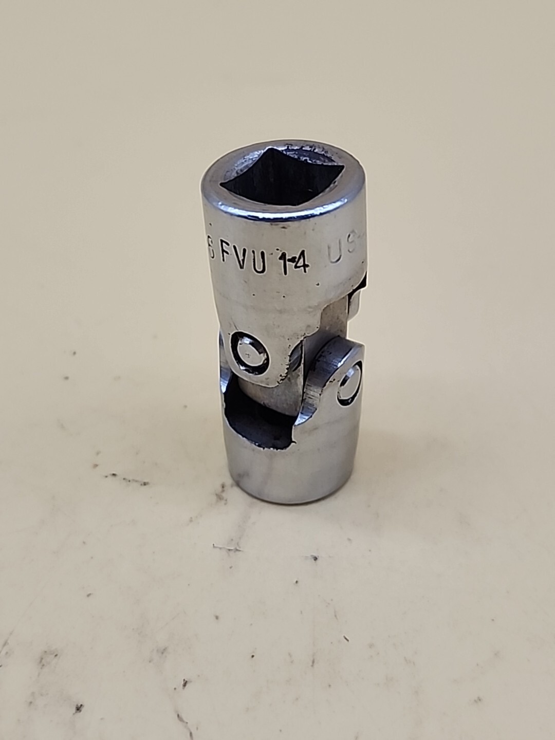Snap-on Tools FVU14 7/16″ SAE Shallow Universal Socket 3/8″ Drive 12 Pt USA