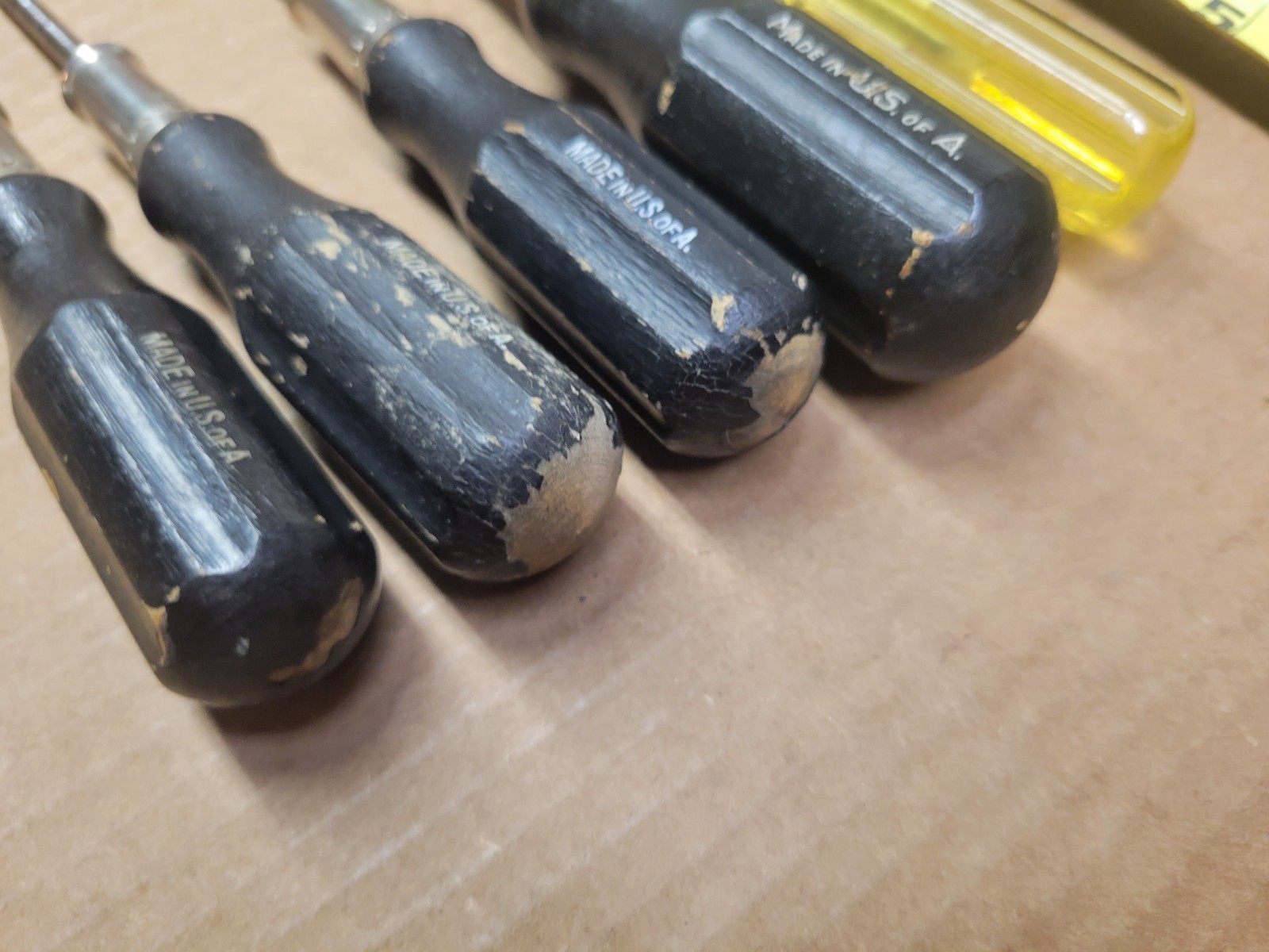 Vintage Irwin 5-Piece 3000 and 400 Series Screwdriver Lot