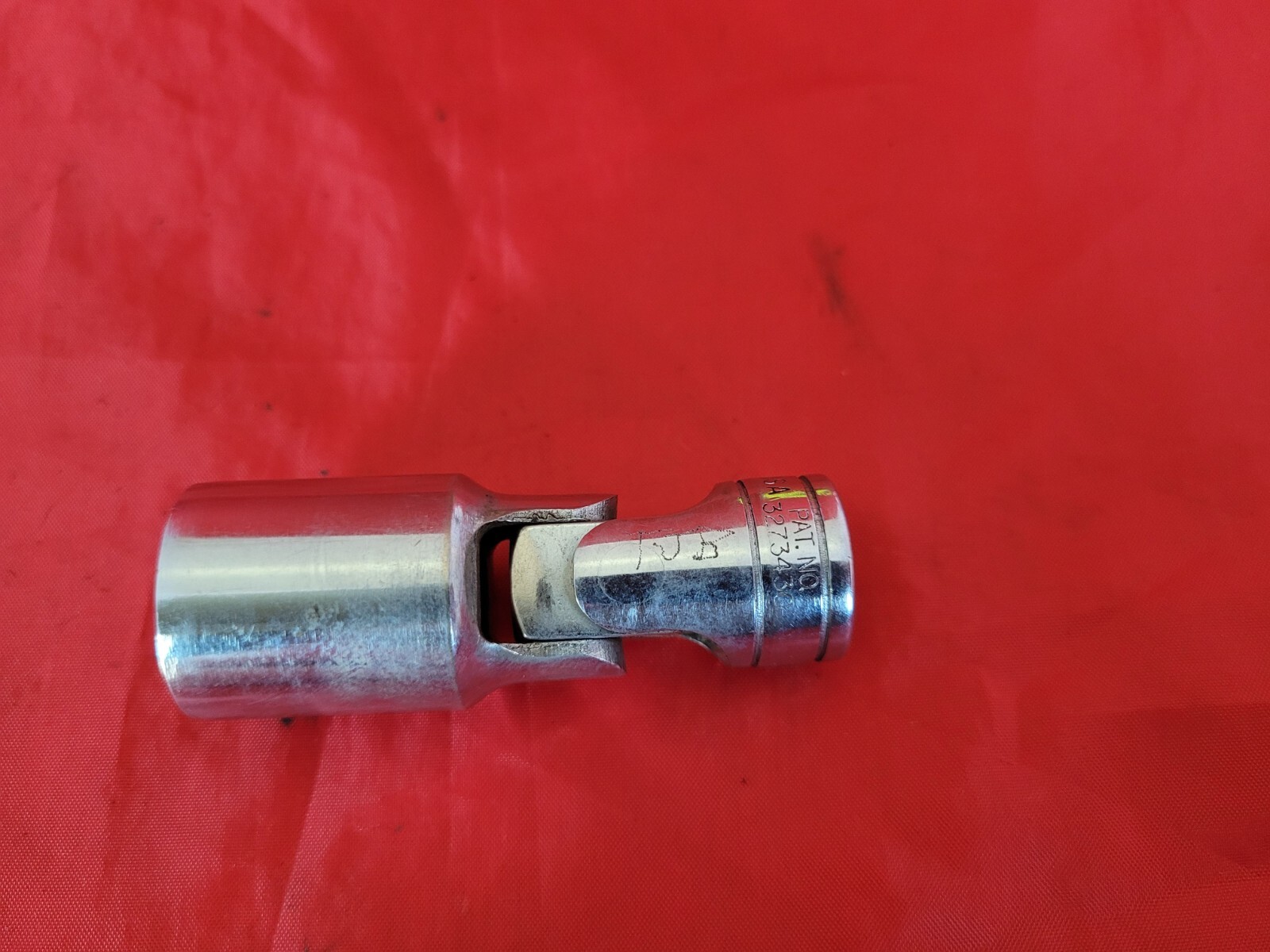 Snap-on FSU22 3/8″ Drive 11/16″ 6 Point Deep Universal Swivel Socket USA H13