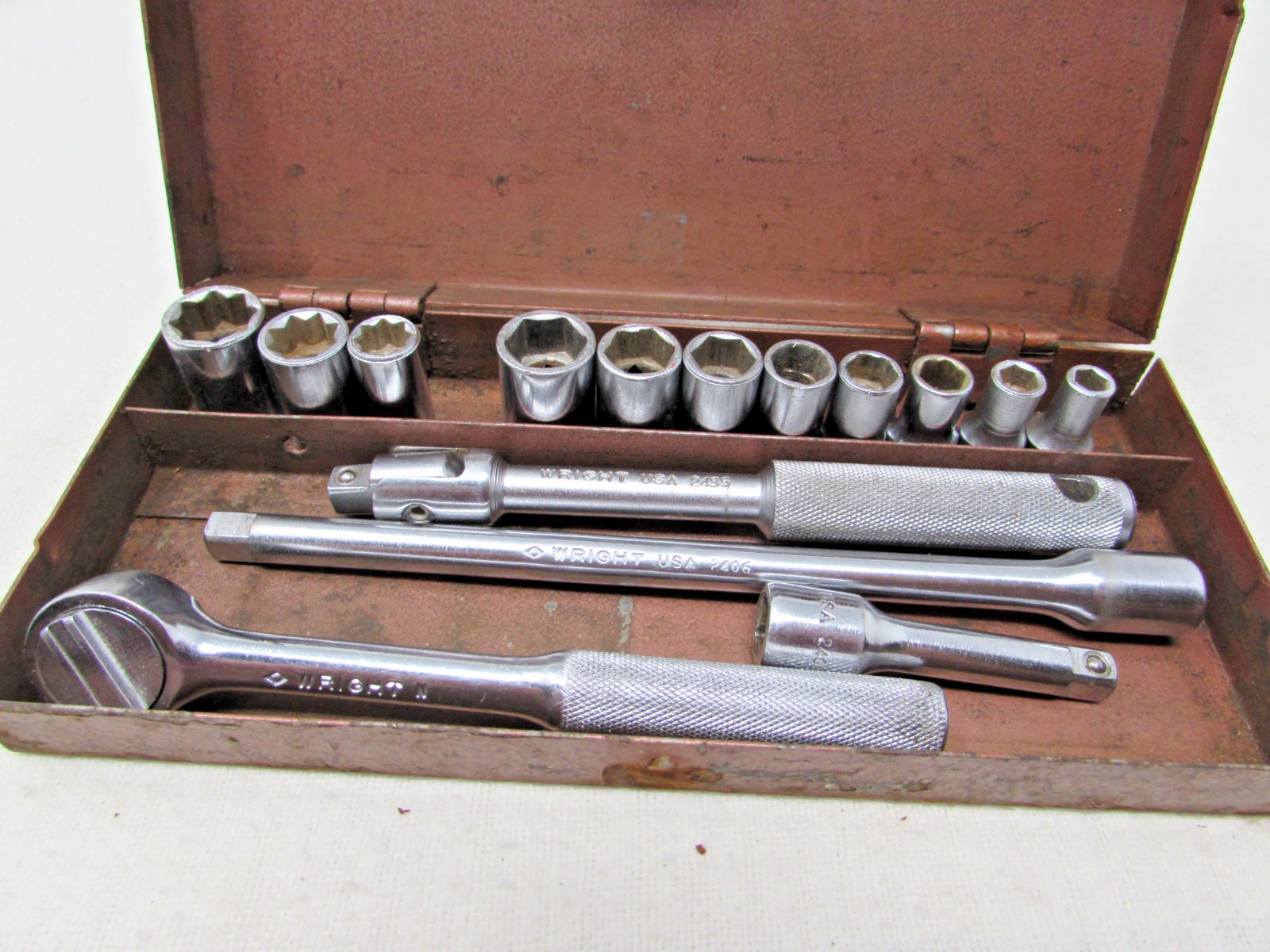 Vintage Made in USA Wright 1/4″ Drive 15 Piece Ratchet Socket Set in Metal Box