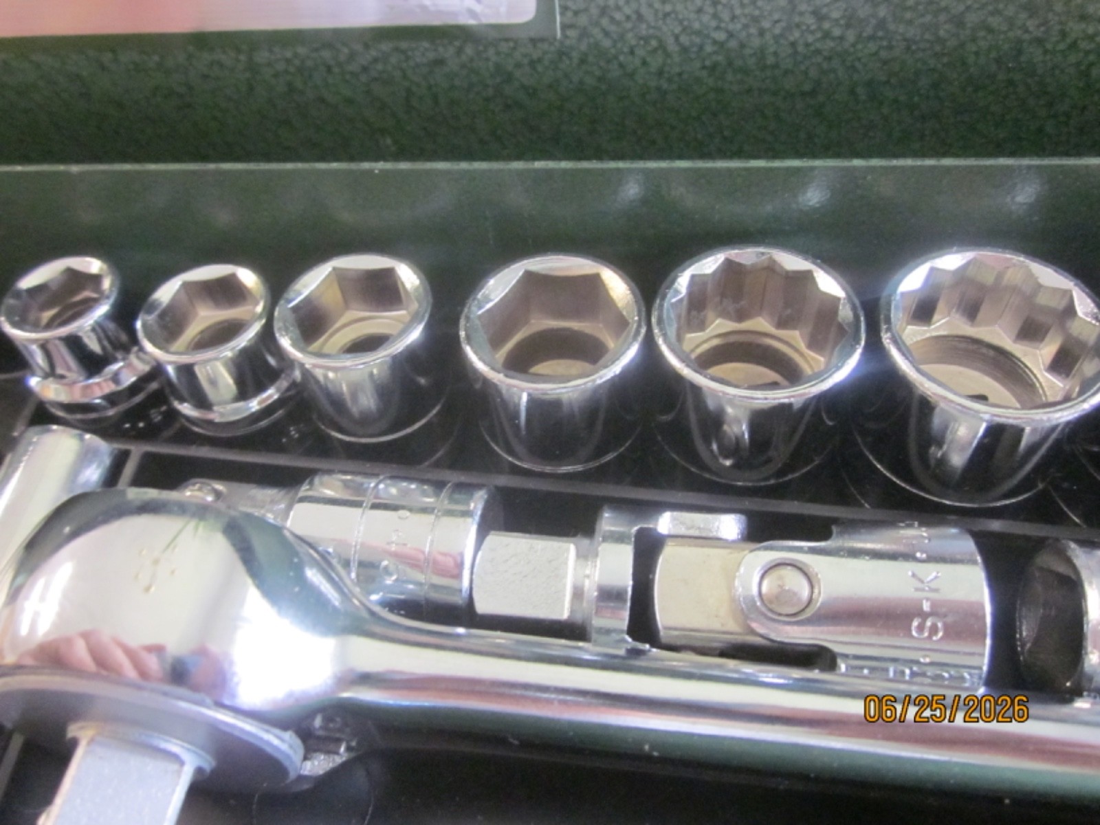 VTG S-K TOOLS VERY NEAR MINT CONDITION SAE 3/8″ DRIVE 21 PIECE SOCKET SET