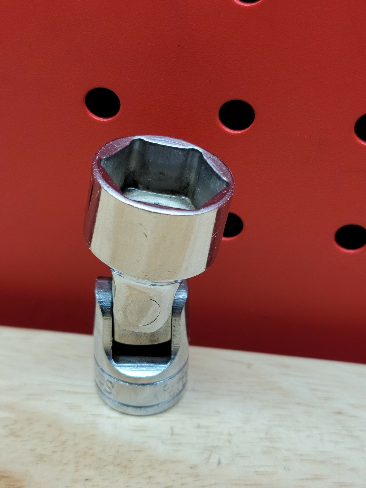 Snap-on Tools FS24 3/4″ 6 Point 3/8″ Drive Swivel Universal Flex Shallow Socket
