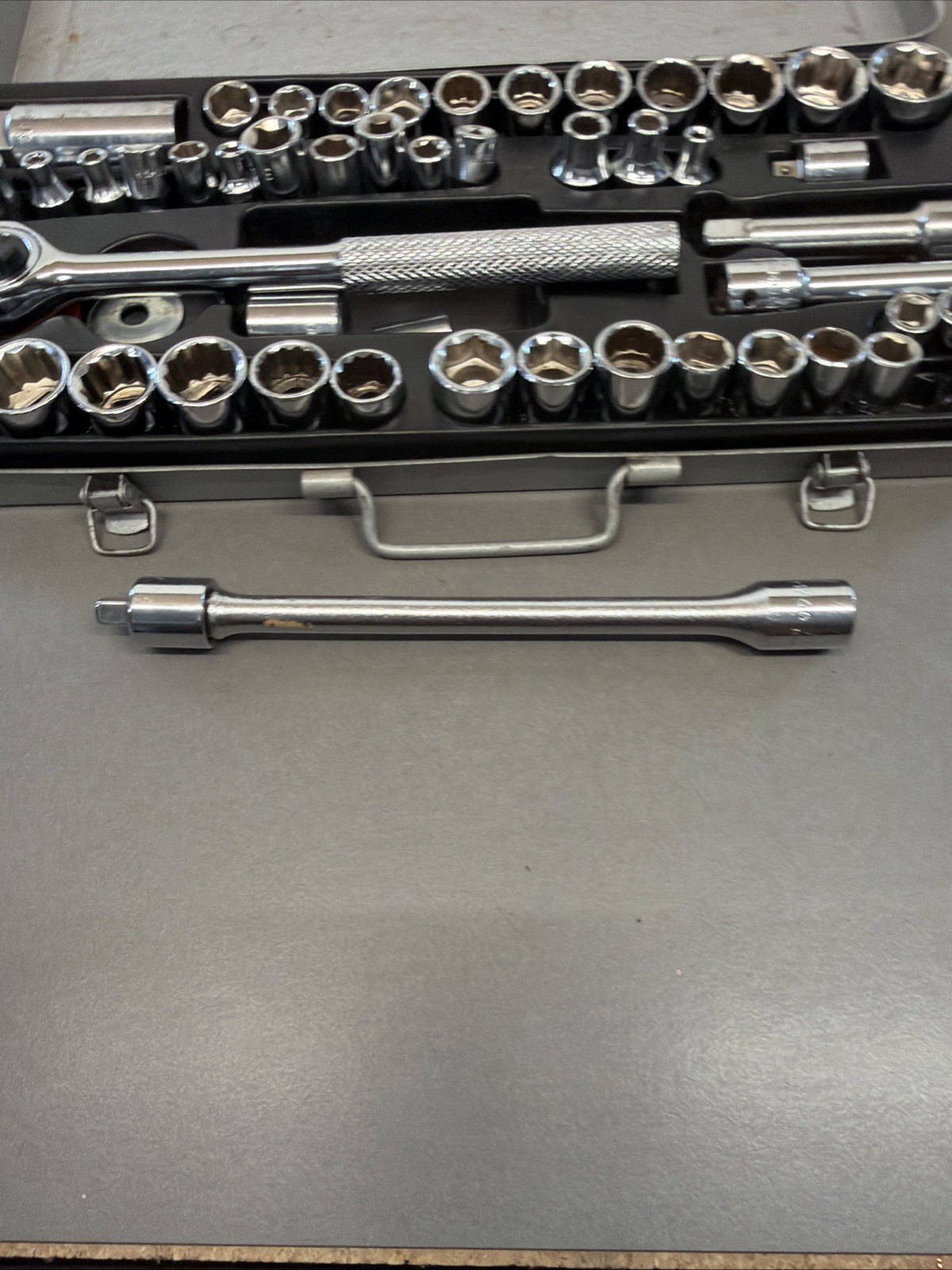 Vintage Socket Wrench Set Set In Metal Case Bt17