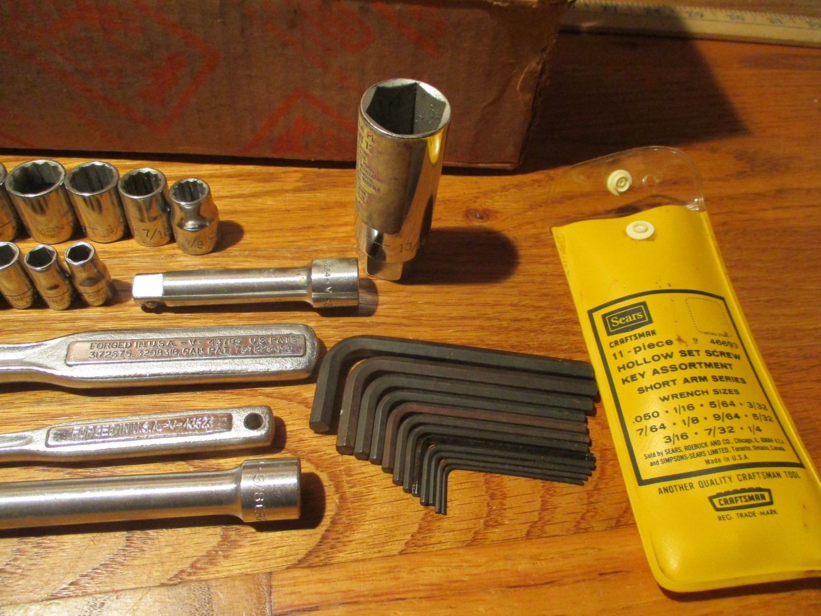 Sears Craftsman USA 31 Piece Tool Socket Set 33235 in The Moore Co. box