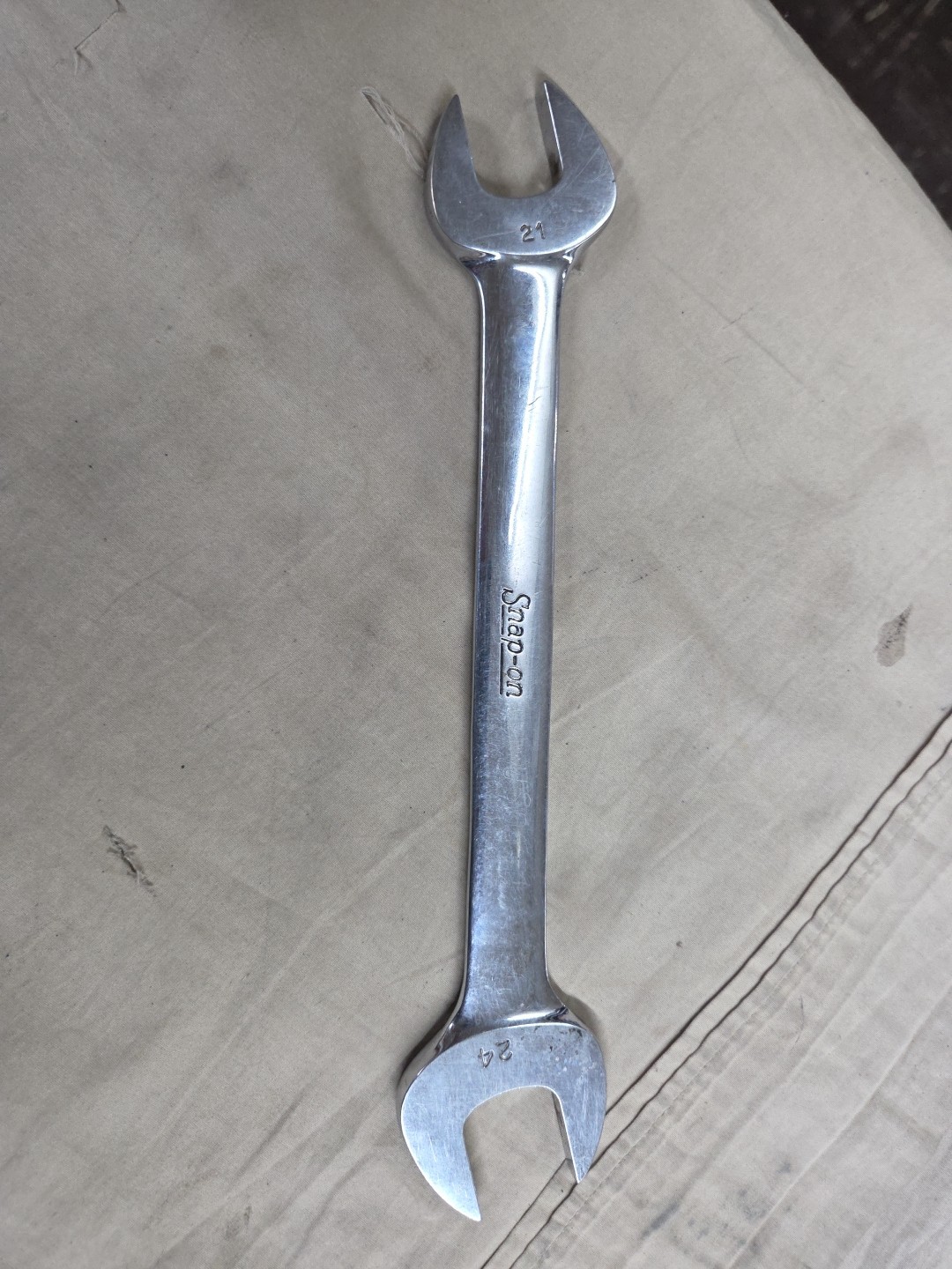 Snap On 21mm x 24mm Double Open End Wrench VOM2124 USA Free Shipping