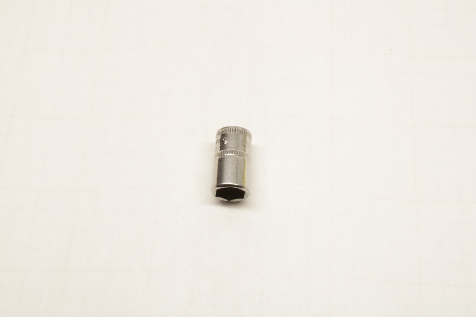 Snap-on Tools USA NEW 1/4″ Drive 6-POINT Metric 9mm Shallow Socket TMM9