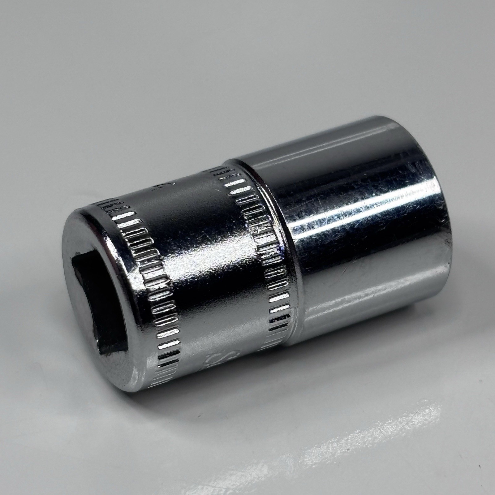 Snap On TMM9 1/4 Dr 6Pt Metric 9mm Flank Dr Shallow Chrome Socket USA 1984 MINT