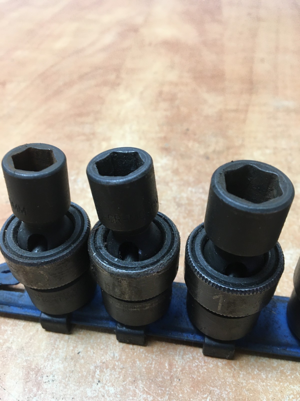 Matco Tools 10Pc Metric 3/8″ Dr Impact Swivel Socket Set 6PT 10-19mm SBUPM106V