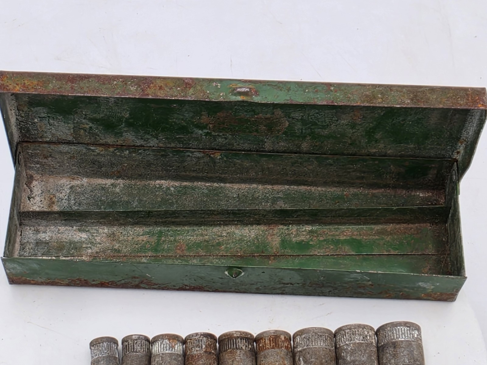 Vintage Mixed Socket Set 20 Pieces Metal Case – USA Made / Japan 40’s – 60’s