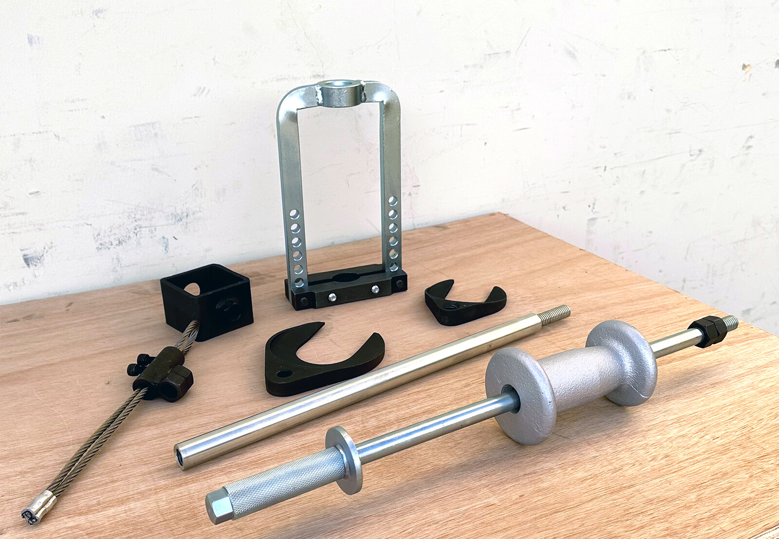 Master Inner CV Joint Puller Assembly & Slide Hammer, 63mm 48mm Fork Adapters